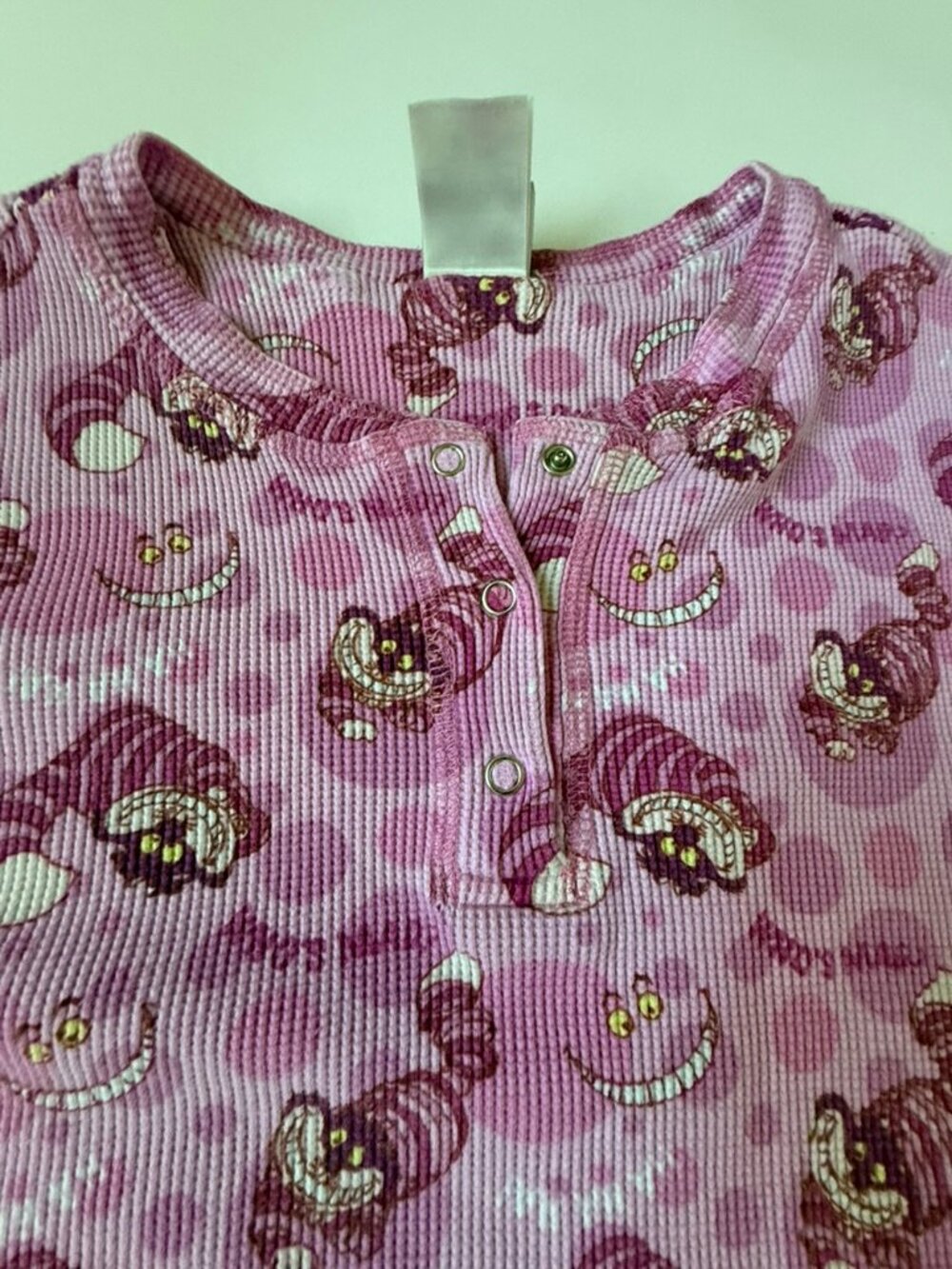 Disney Store Womens L/XL Cheshire Cat Thermal PJ Set Shirt Crop Pant Pajama pink - Picture 6 of 6